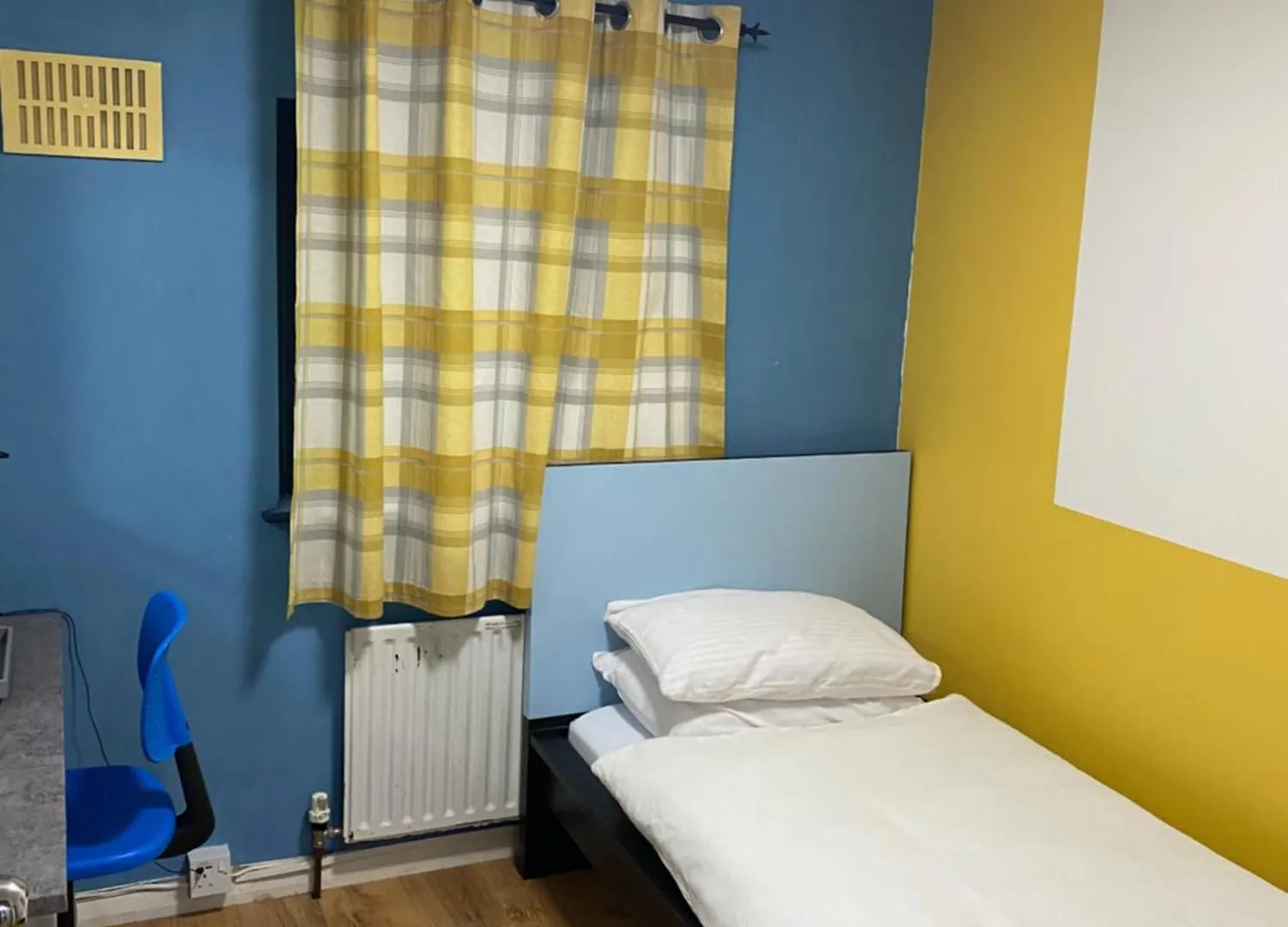 Heathrow Platform Rooms West Drayton  United Kingdom
